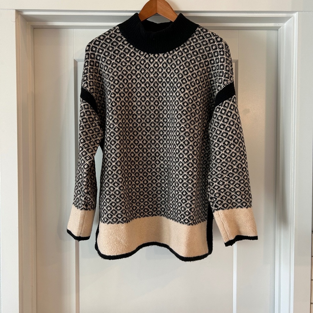 Like New J.Jill Geometric Mock-Neck Sweater Black/Tan Size L